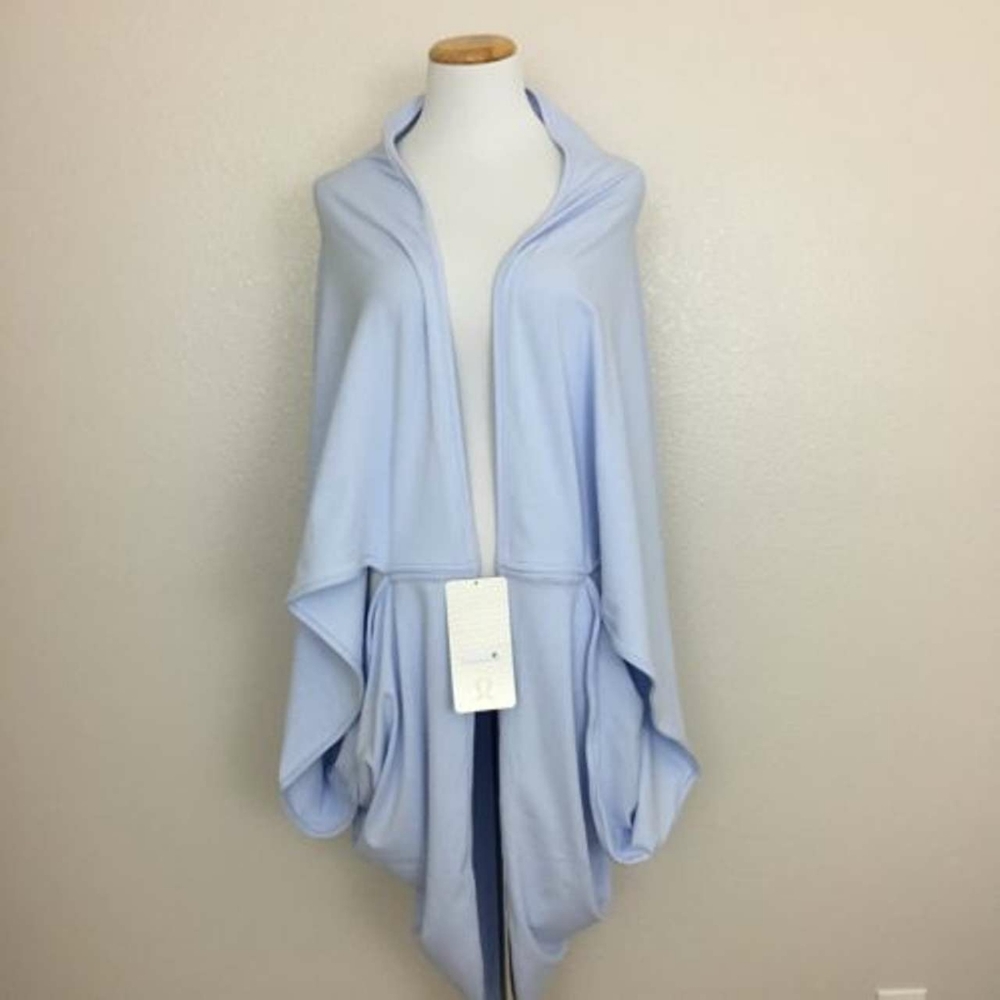 Lululemon Sage Scarf Wrap light blue euc